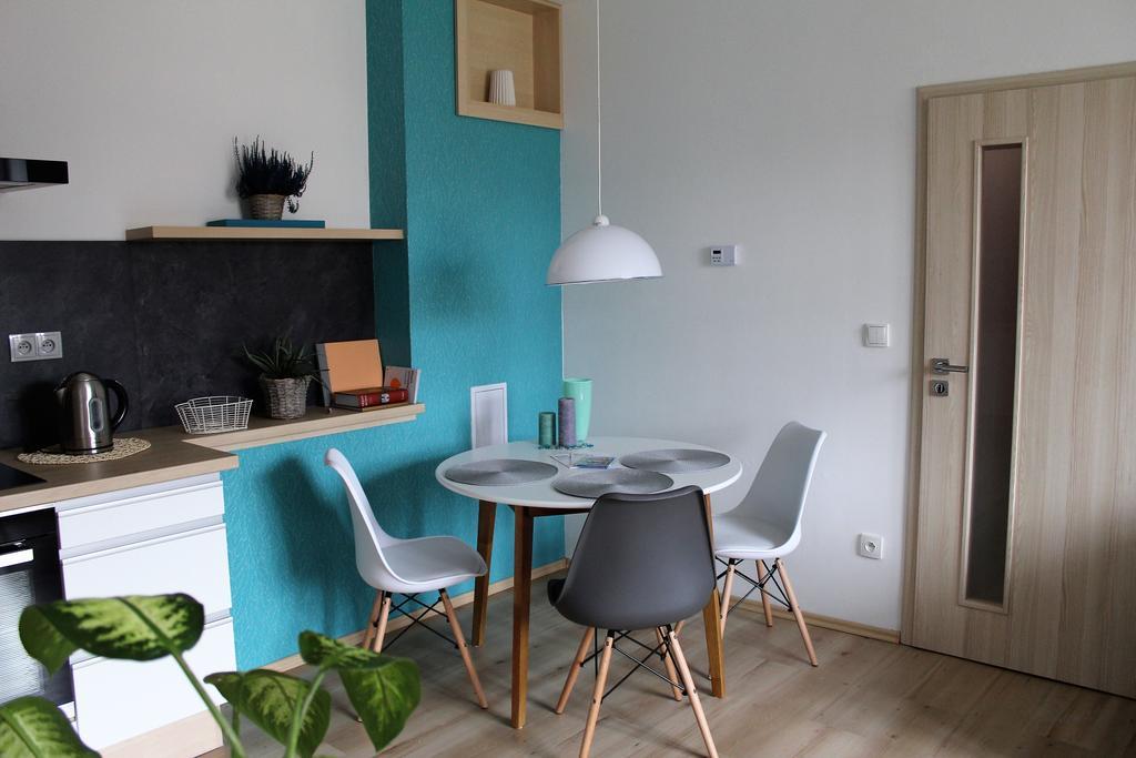 Apartman Doma Їчін Екстер'єр фото