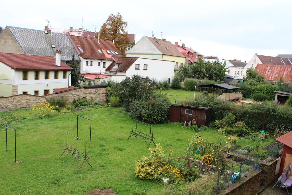 Apartman Doma Їчін Екстер'єр фото