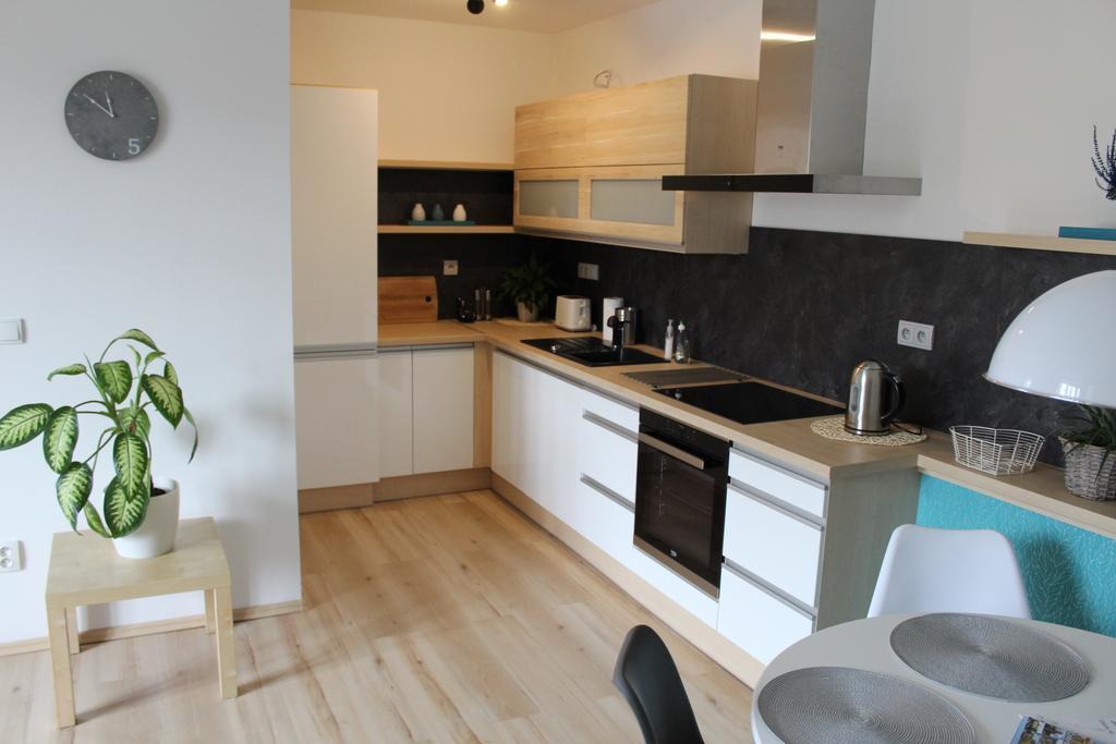 Apartman Doma Їчін Екстер'єр фото