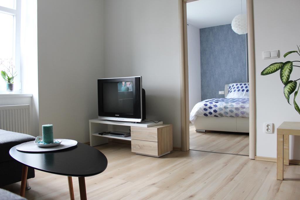 Apartman Doma Їчін Екстер'єр фото